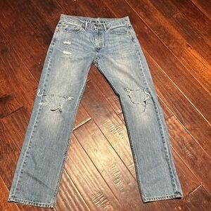 Levi’s 505 jeans 32•32 ripped knees lighter wash straight leg red brand patch